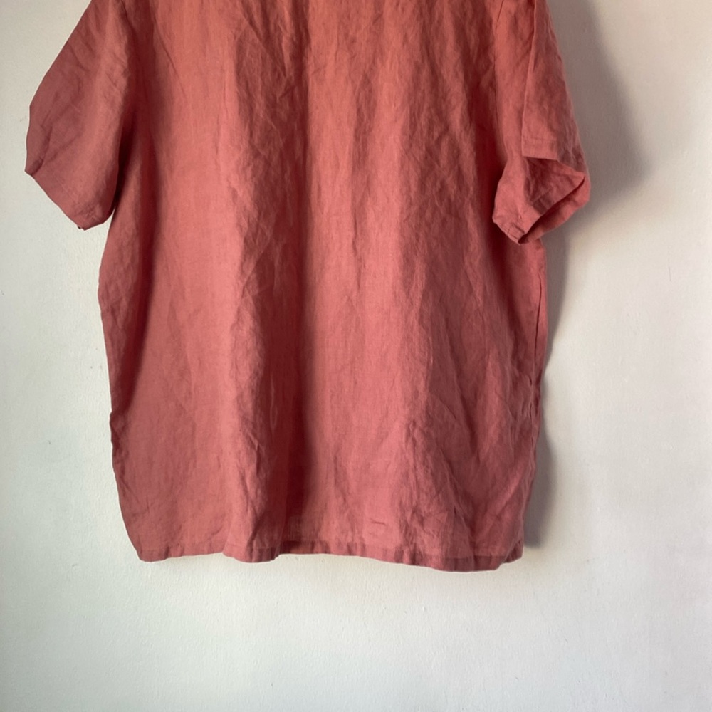 Bed Threads L Linen V Neck Top - Picture 10 of 14